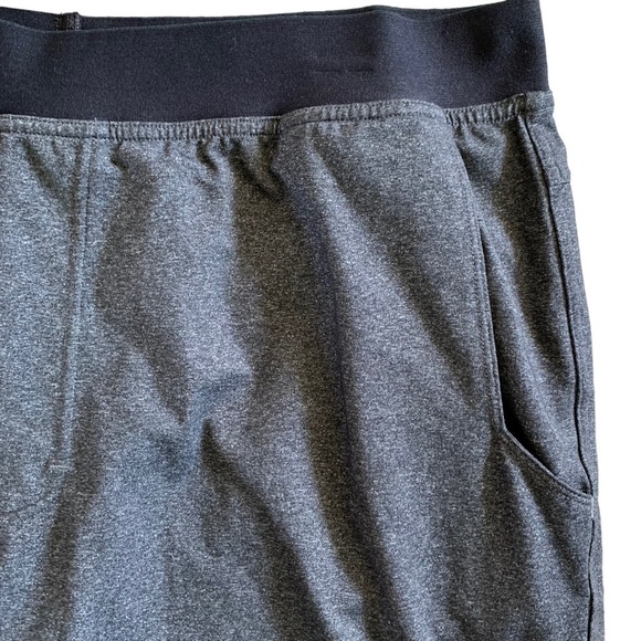 Prana Mens Breathe Shorts Size XL In Charcoal Gray - Picture 3 of 9